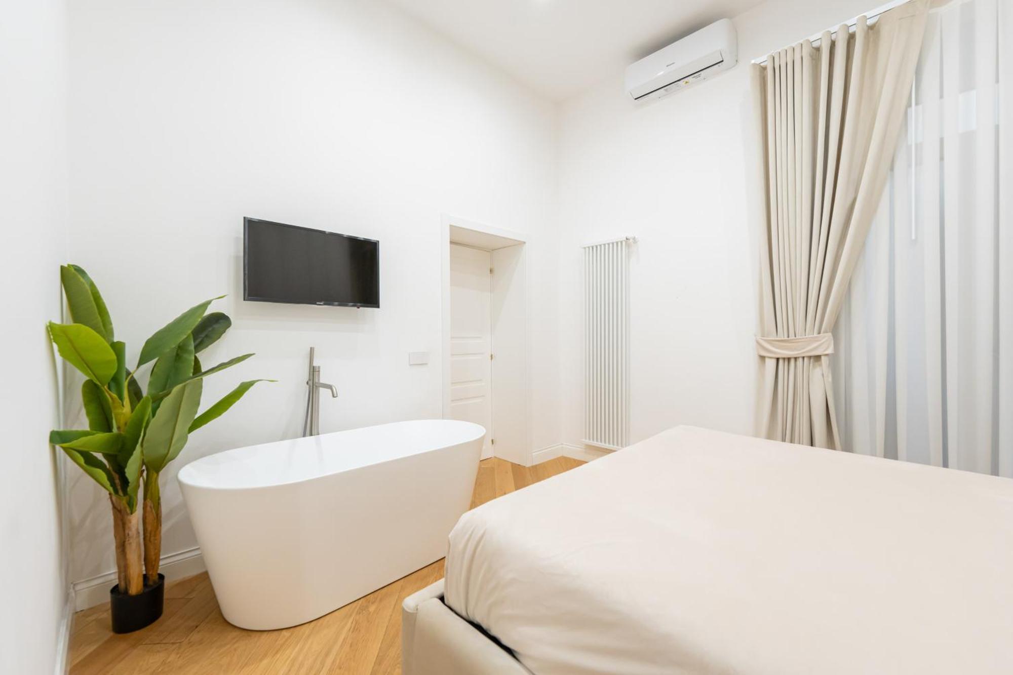 Aristocrat Chiaia Bridge Apartment Наполи Екстериор снимка
